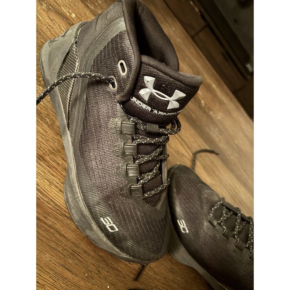 Under Armour Black 7y Tennis Shoes 25cm